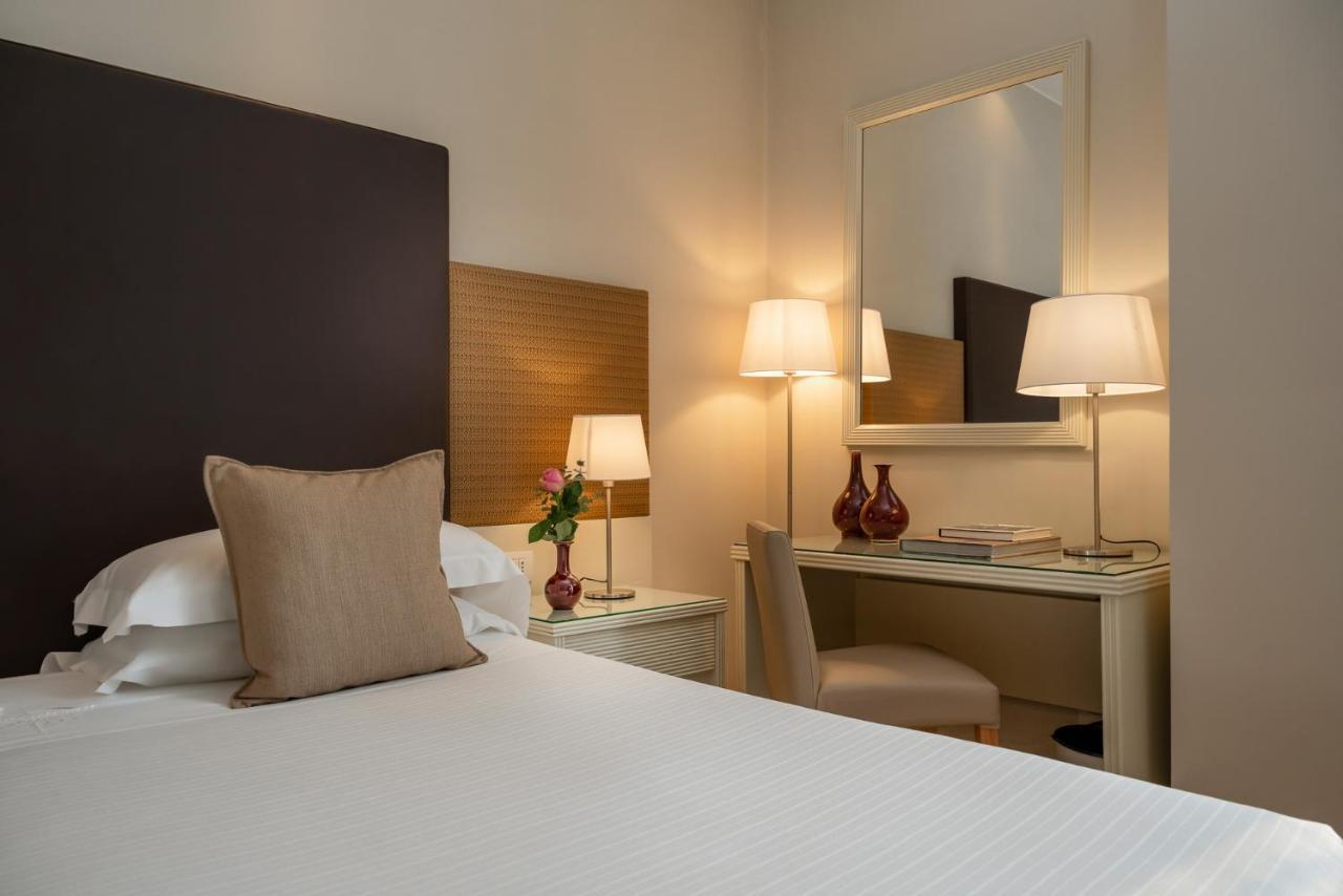 Superior Double or Twin Room Beach